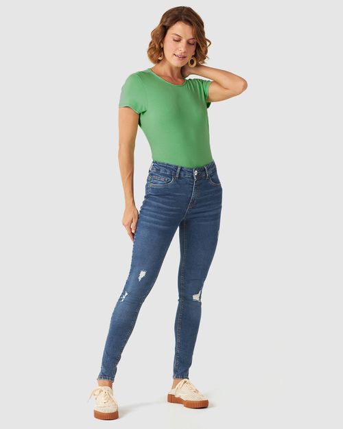 Blusa Básica Feminina Decote Redondo Em Viscose Stretch