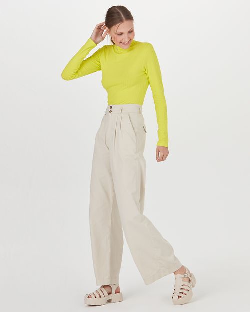 Blusa Básica Feminina Gola Alta Em Malha Canelada De Viscose