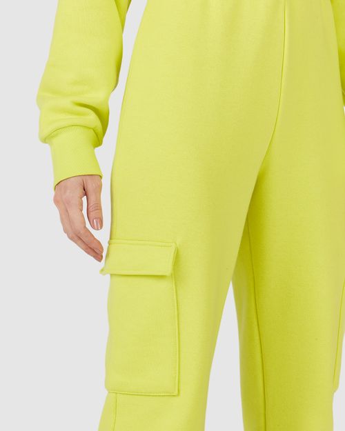 Calça Básica Feminina Jogger Bolso Cargo Em Moletom Flanelado