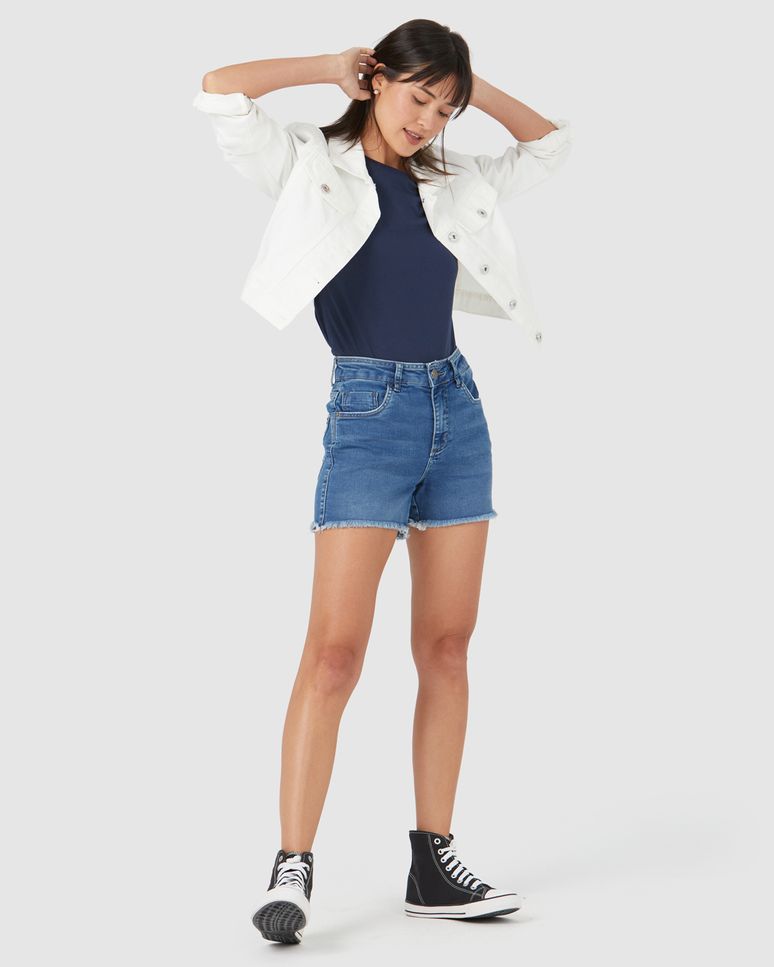Shorts Feminino Comfort Cintura Média Em Jeans Com Elastano