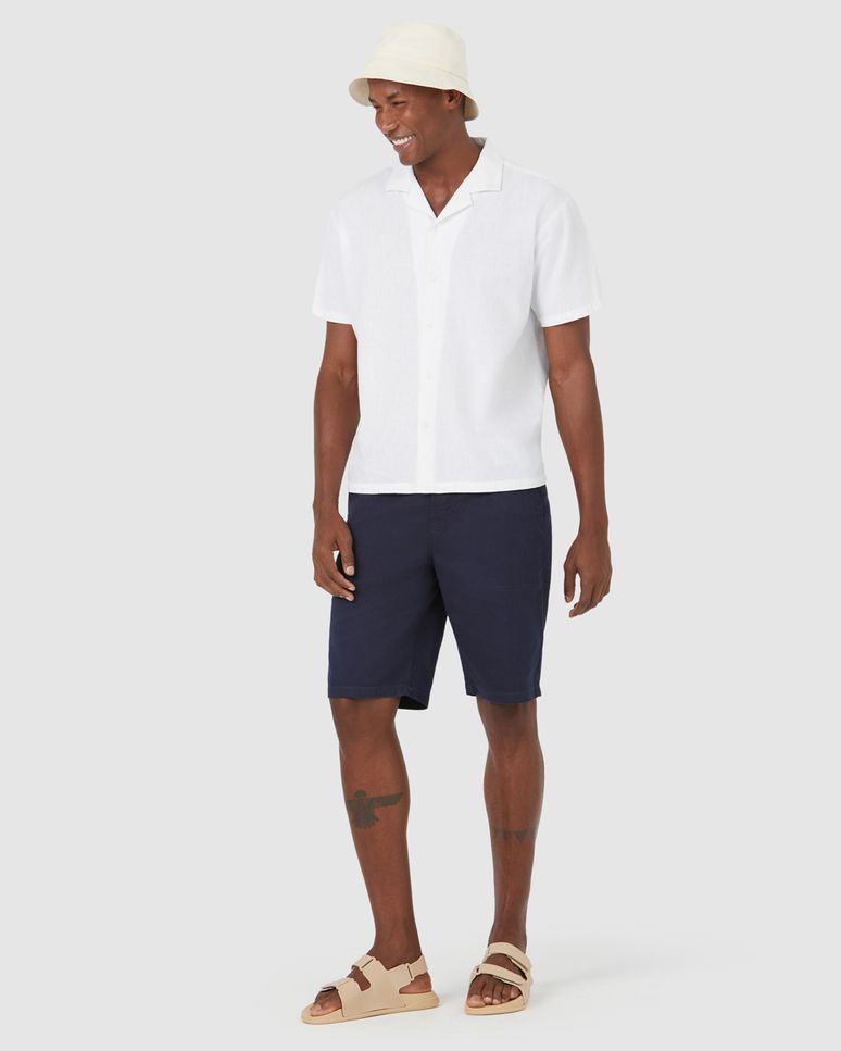 Bermuda Chino Masculina Em Sarja Com Elastano