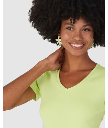 Blusa Básica Feminina Decote V Manga Curta Em Algodão
