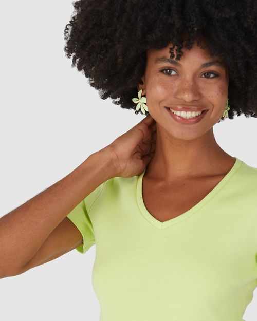 Blusa Básica Feminina Decote V Manga Curta Em Algodão