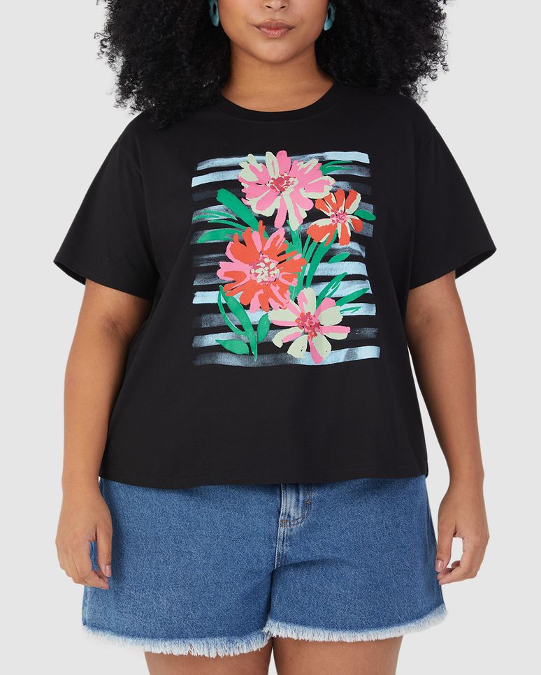 Camiseta Feminina Plus Size Estampa Flores Em Algodão