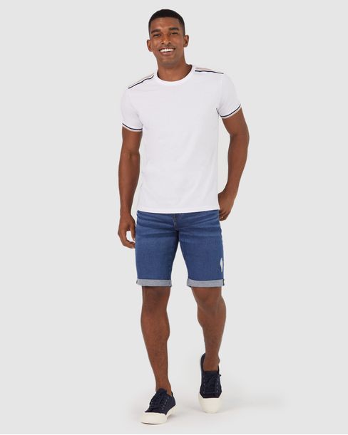Bermuda Masculina Slim Leves Puídos Em Jeans Com Elastano
