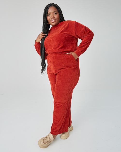 Calça Reta Feminina Plus Size Em Malha Plush Cotelê