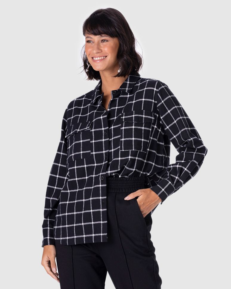 Camisa Feminina Xadrez Bolso Frontal Em Tecido Flanelado