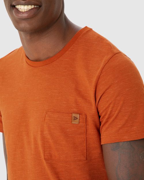 Camiseta Masculina Bolso Frontal Em Malha Listrada Eco