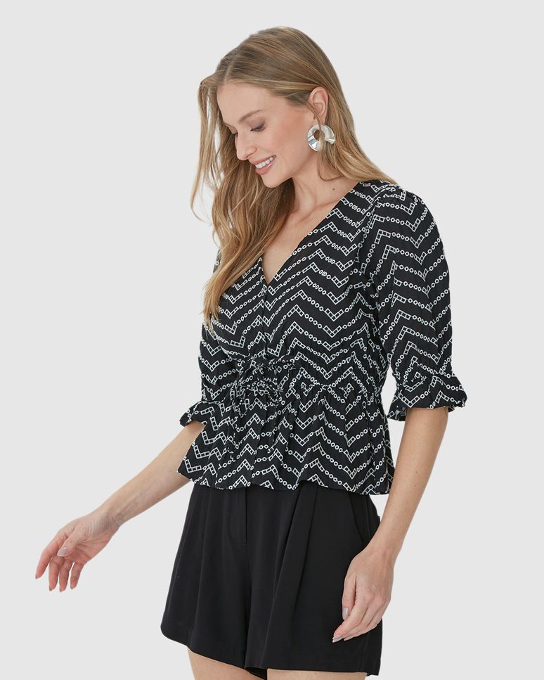 Blusa Long Cropped Feminina Com Amarração Em Algodão Bordado