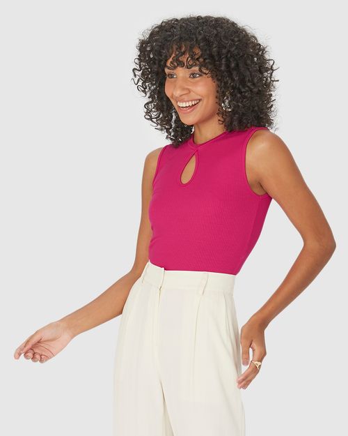 Regata Feminina Decote Detalhe Gota Em Malha Viscose Canelada