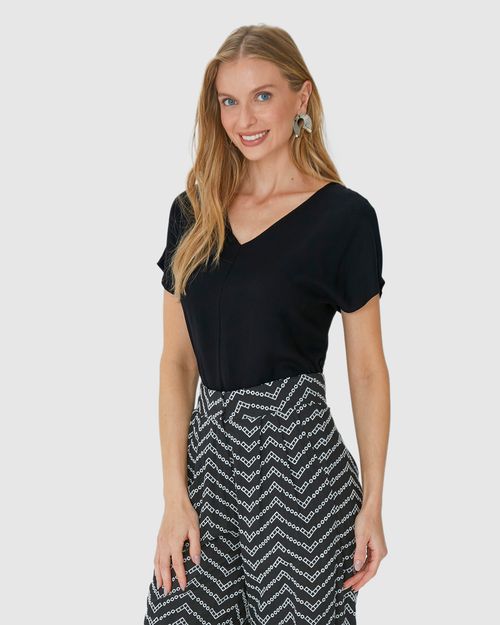 Blusa Box Feminina Com Recorte Frontal Em Viscose Sarjada