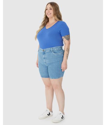 Bermuda Feminina Plus Size Cintura Média Em Jeans Com Elastano