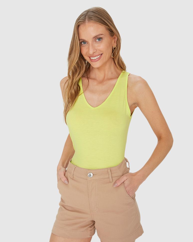 Regata Básica Feminina Decote V Em Malha Essence