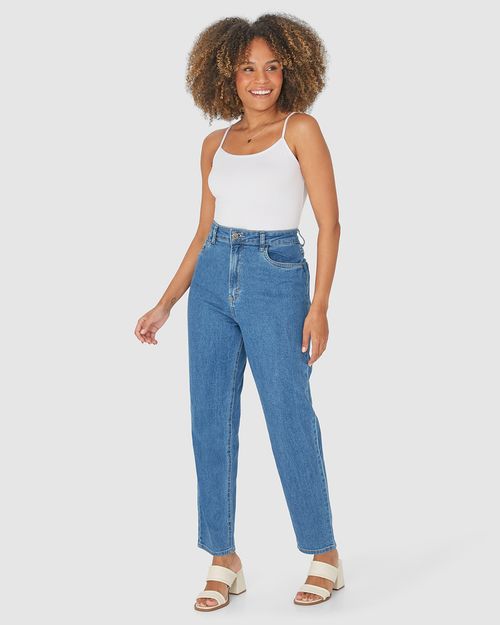 Calça Feminina Mom Cintura Alta Em Jeans Com Elastano