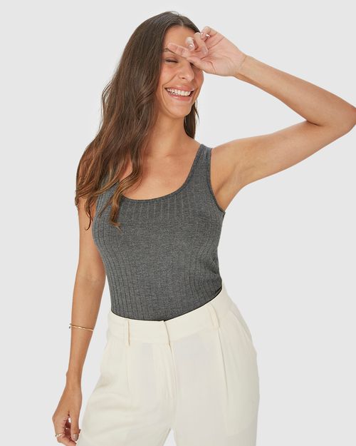 Regata Básica Feminina Decote U Em Canelado De Viscose
