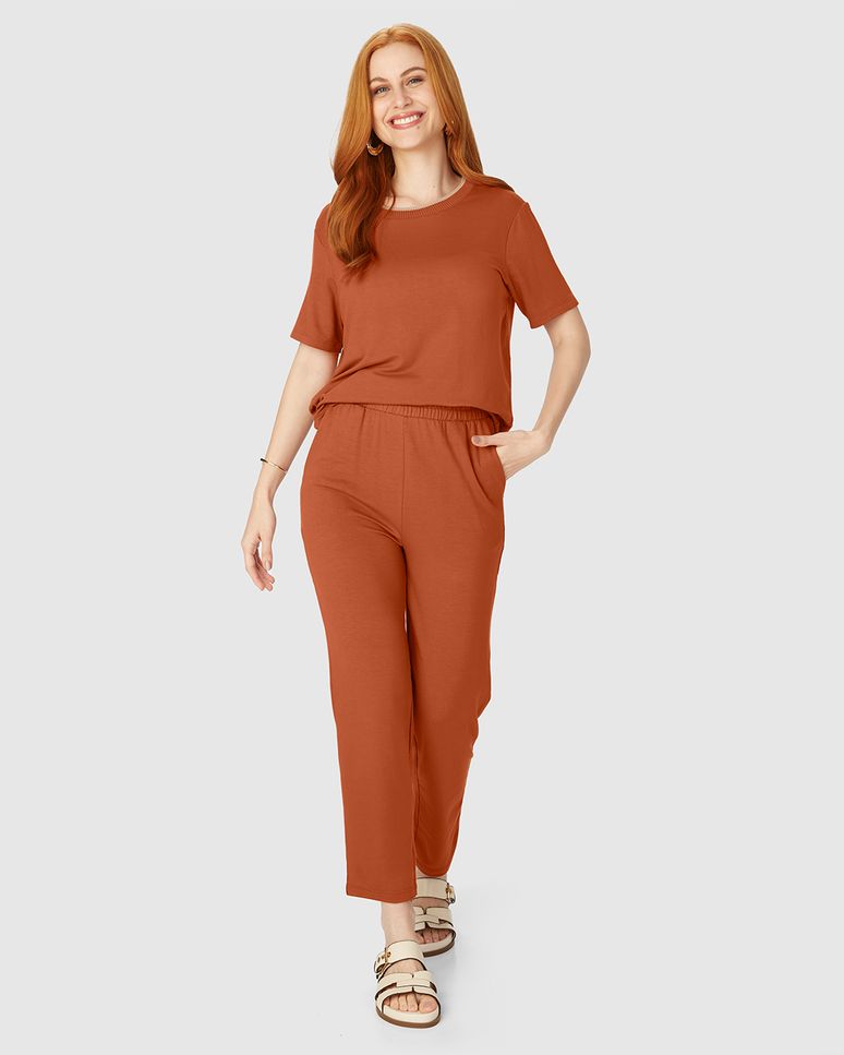 Blusa Básica Feminina Decote Retilínea Em Moletinho De Viscose