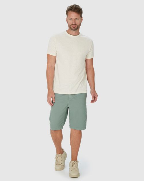 Bermuda Masculina Slim Em Sarja Com Elastano