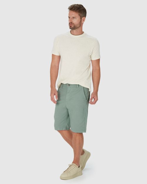 Bermuda Masculina Slim Em Sarja Com Elastano