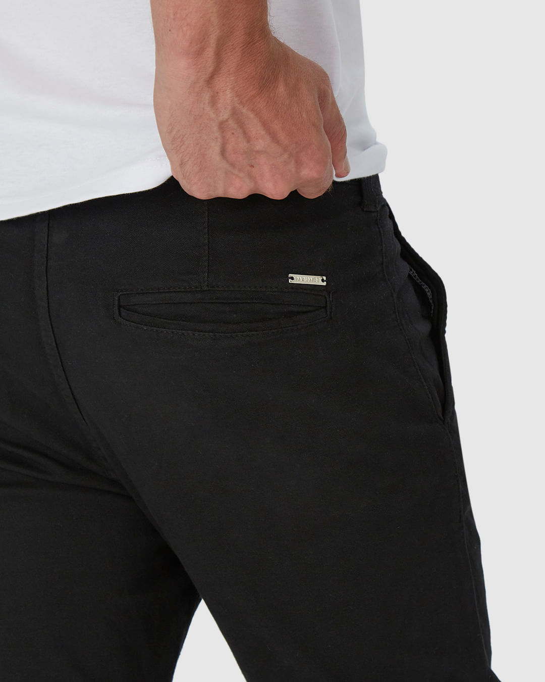 Calça Chino Masculina em Sarja com Elastano - Conforto e Estilo