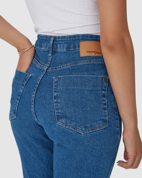 Calça Feminina Mom Cintura Alta Em Jeans Com Elastano