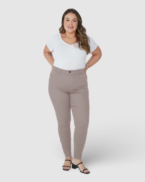 Calça Feminina Plus Size Skinny Em Flex Jeans