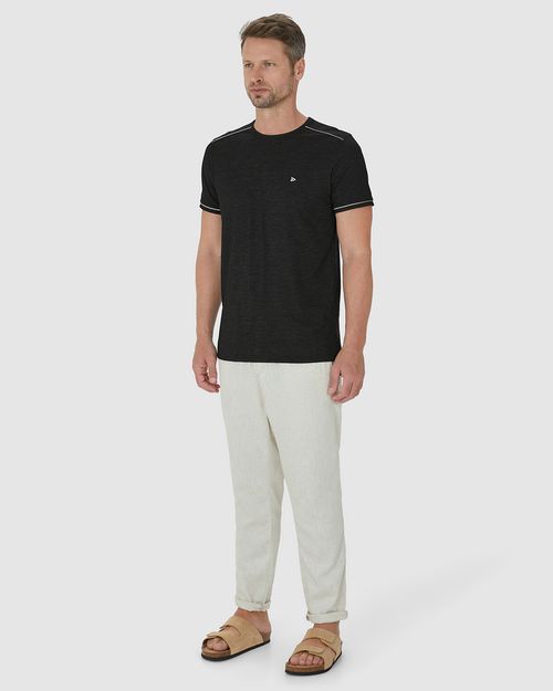 Camiseta Masculina Bordado Frontal Em Malha Texturizada