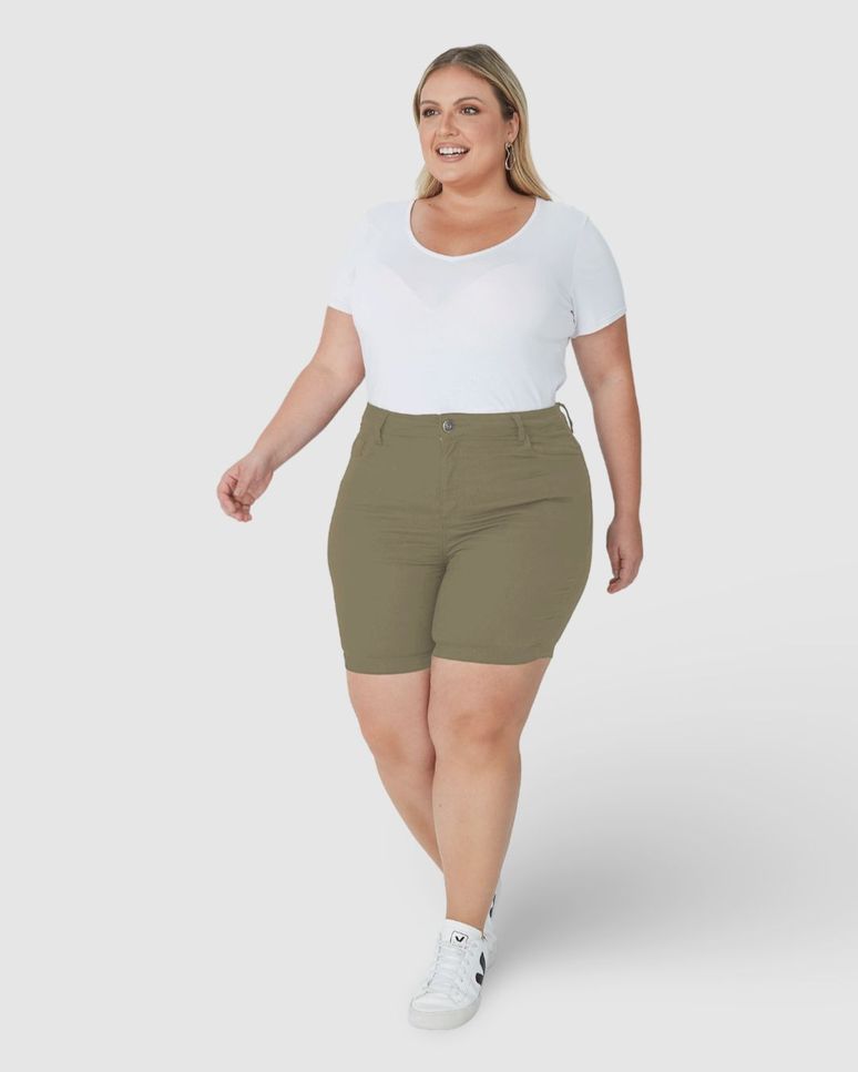 Bermuda Feminina Plus Size Comfort Cintura Média Em Sarja Com Elastano