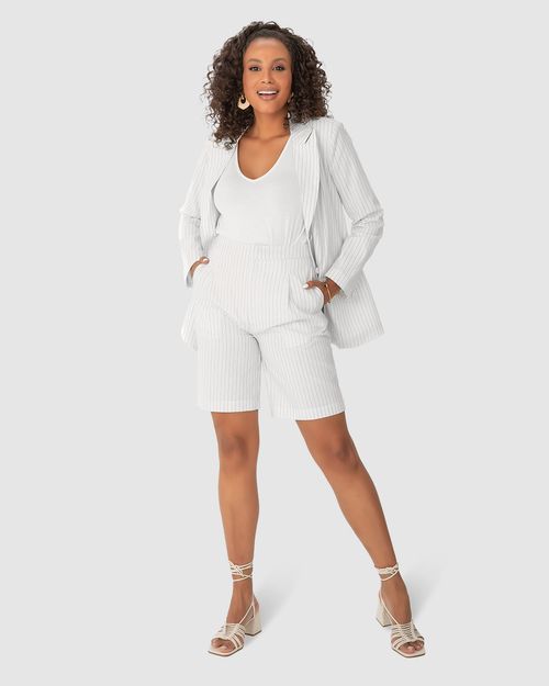 Bermuda Alfaiataria Feminina Com Bolso Em Viscolinho