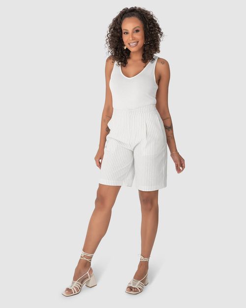 Bermuda Alfaiataria Feminina Com Bolso Em Viscolinho