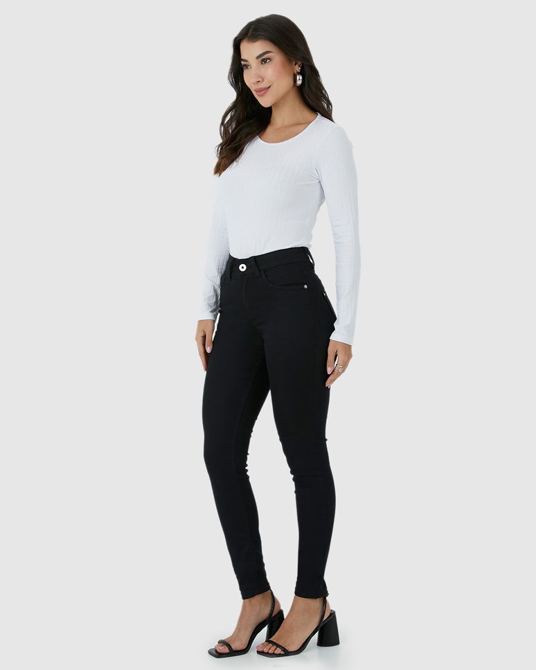 Calça Skinny Feminina Cintura Média Em Sarja Com Elastano