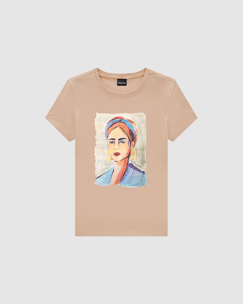 T-Shirt Feminina Slim Estampa Ilustrativa Mulher Em Algodão - ENFIM