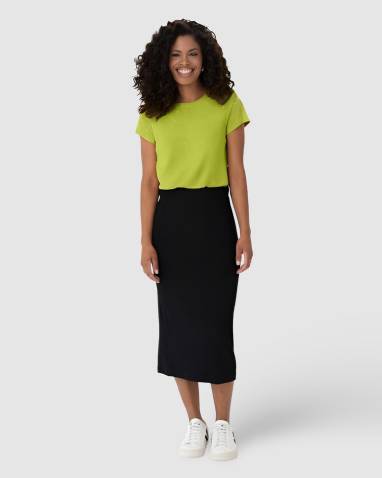 Blusa Básica Feminina Manga Curta Em Viscose Botonê Stretch