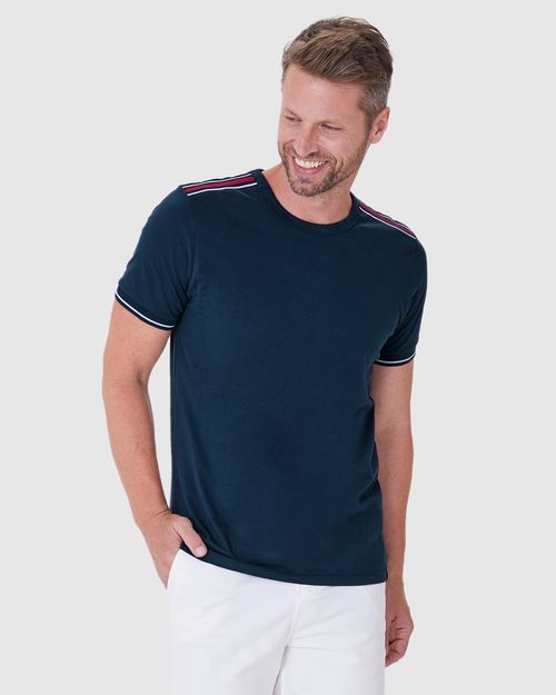 Camiseta Masculina Com Detalhe Retilínea Em Algodão