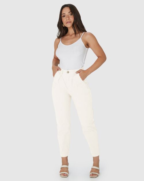 Calça Feminina Carrot Cropped Em Sarja Stretch Texturizada