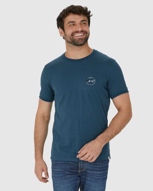 Camiseta Masculina Estampa Peitoral E Abertura Lateral Em Malha Listrada