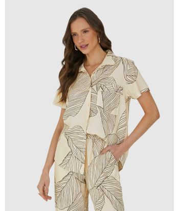 Camisa Feminina Folhagem Com Bolso Funcional Em Viscolinho