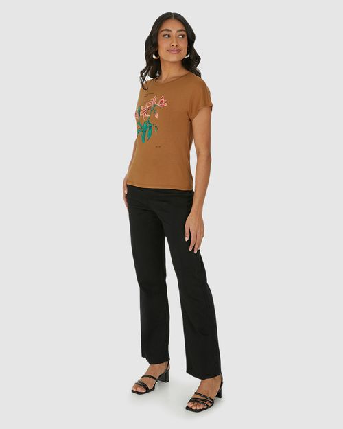 Camiseta Feminina Amarílis Em Malha Viscolinho Stretch