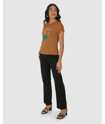 Camiseta Feminina Amarílis Em Malha Viscolinho Stretch