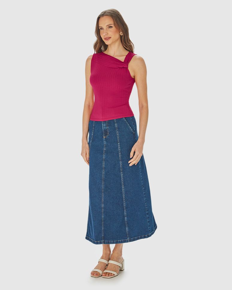 Regata Cropped Feminina Com Detalhe Torção Em Malha Viscose Canelada