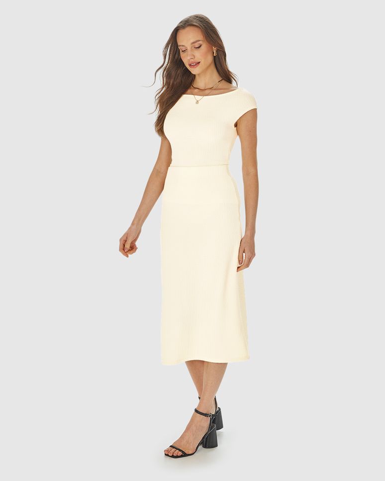 Blusa Justa Feminina Decote Canoa Em Malha Texturizada