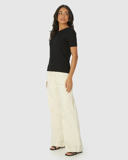 Blusa Feminina Decote Redondo Em Malha Canelada Brilho