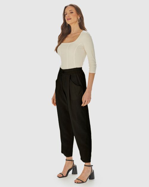 Calça Feminina Carrot Bolso Funcional Em Viscolinho