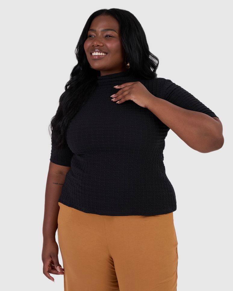 Blusa Feminina Plus Size Justa Gola Alta Em Jacquard Texturizado