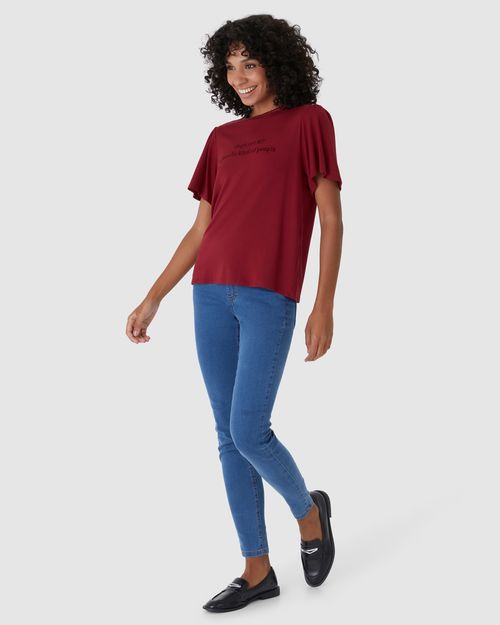 Camiseta Feminina Gola Retilínea Estampa Lettering Dogs Em Viscose Stretch