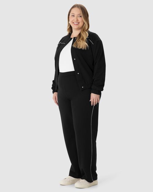 Calça Reta Feminina Plus Size Bolso Funcional Em Moletom Stretch