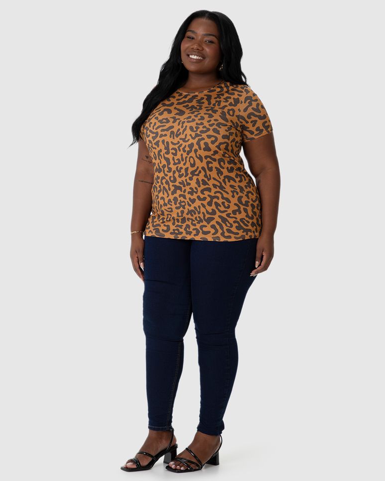 Blusa Feminina Plus Size Manga Curta Estampada Em Viscose Stretch