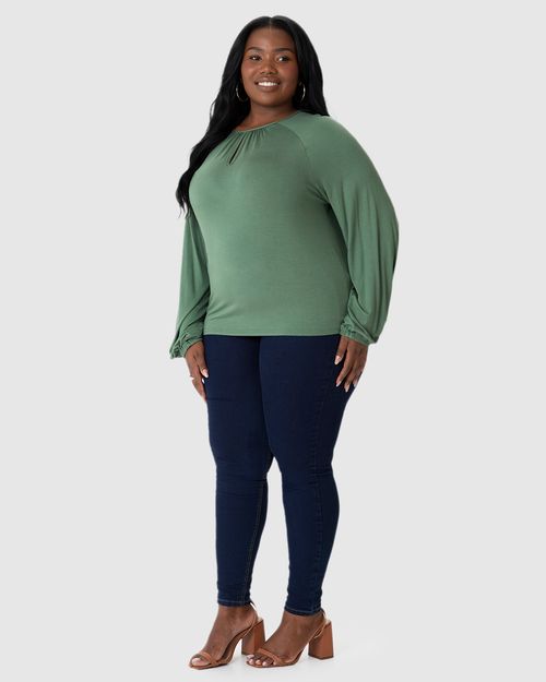 Blusa Feminina Plus Size Decote Detalhe Vazado Em Malha Viscolinho Stretch