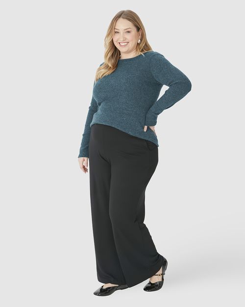 Blusa Feminina Plus Size Decote Canoa Em Tricô Rajado Flanelado