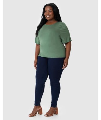 Blusa Feminina Plus Size Boxy Estampada Em Malha Viscolinho Stretch