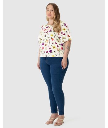 Blusa Feminina Plus Size Boxy Estampada Em Malha Viscolinho Stretch